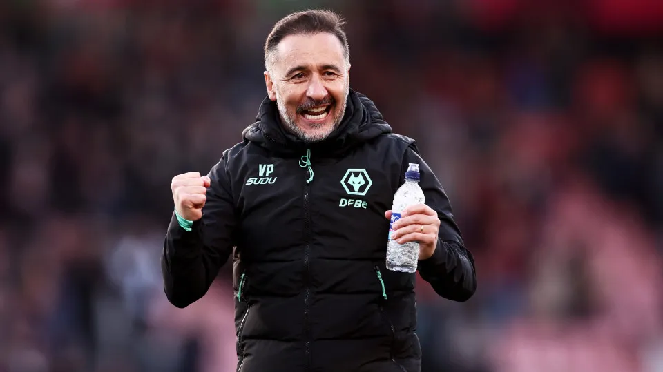 Vítor Pereira é eleito treinador do mês da Premier League