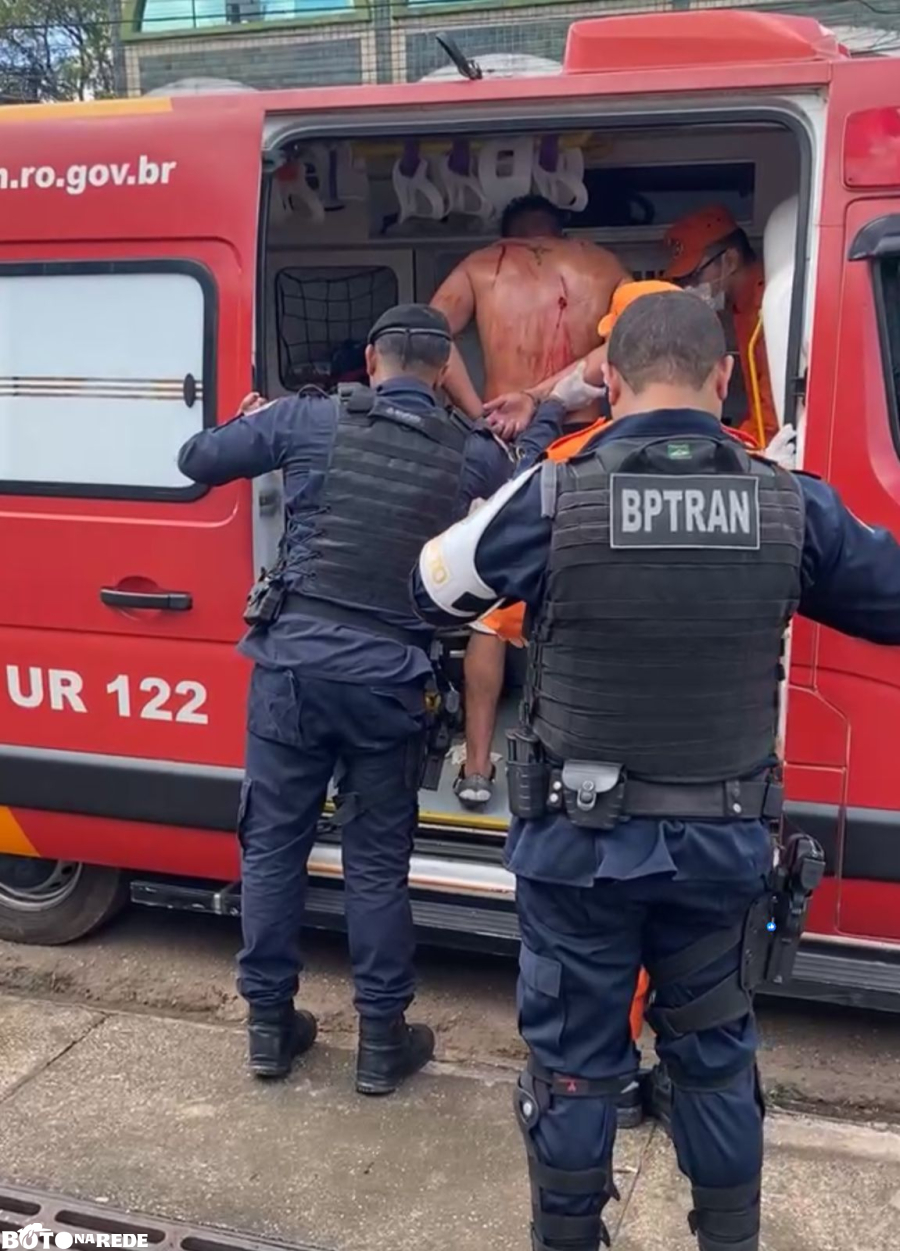 Briga entre moradores em situação de rua resulta em homens esfaqueados 